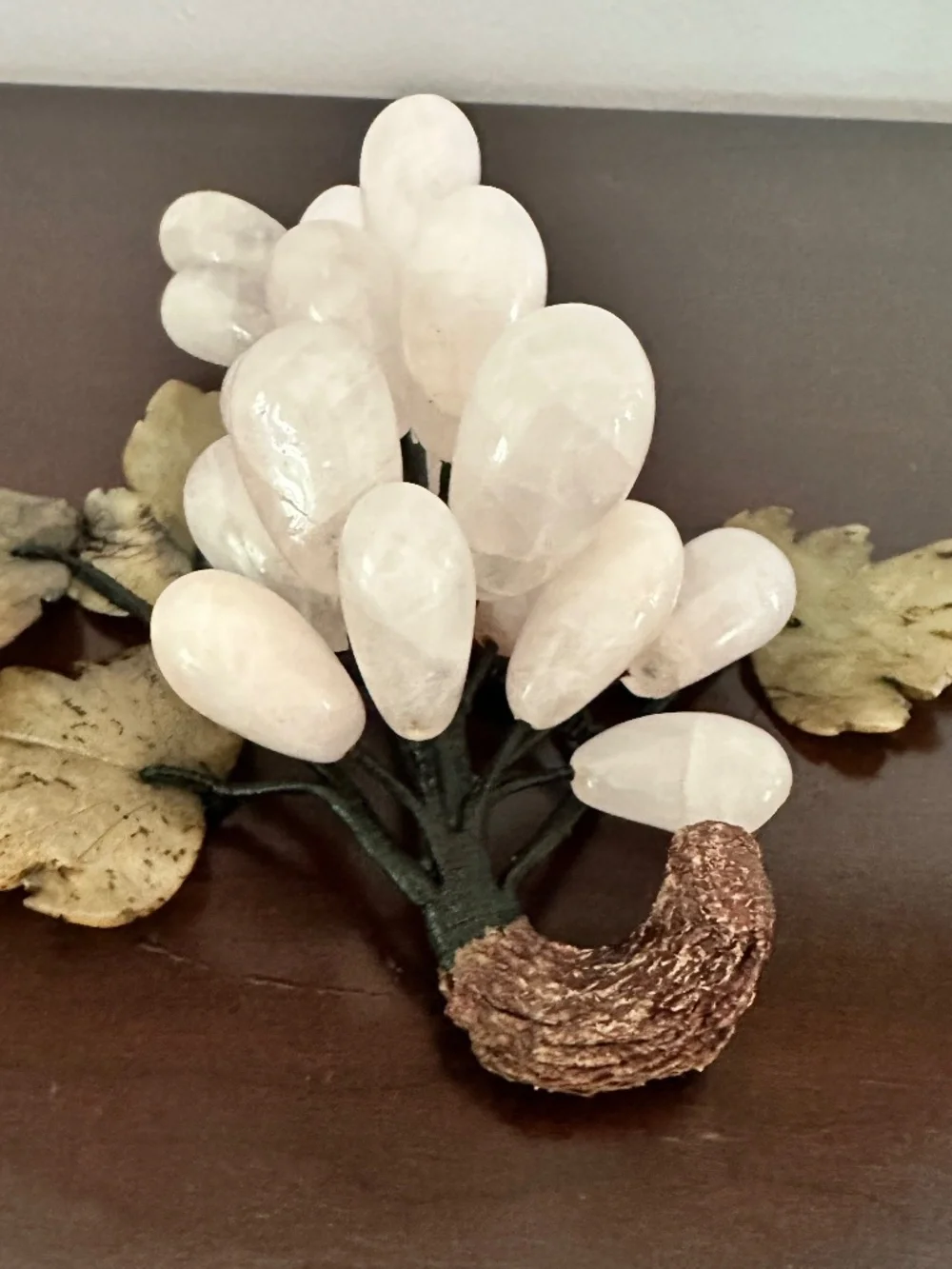 VTG MCM Creamy White Banded Onyx Stone Grape Cluster w/Carved Green Leaf W wibuy